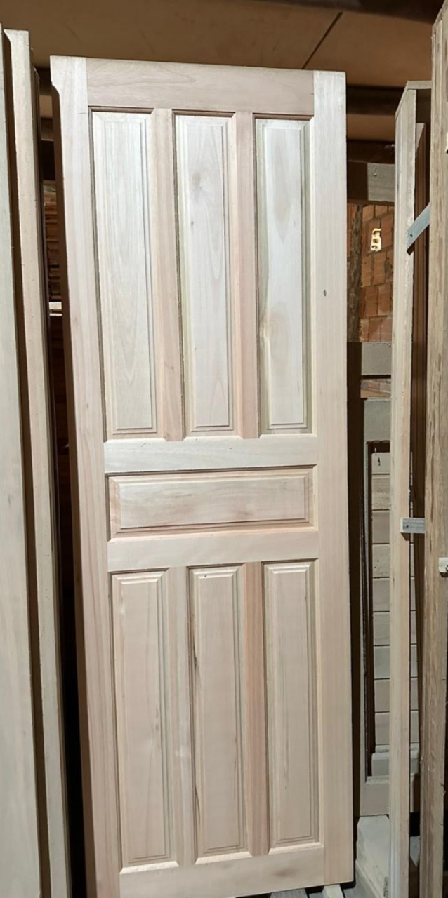 Porta Externa Eucalipto